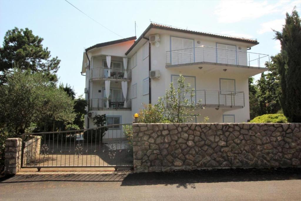 Apartmani Zec Šilo Kültér fotó