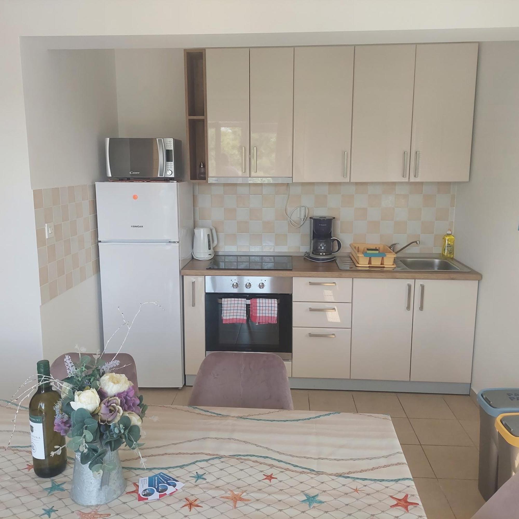 Apartmani Zec Šilo Kültér fotó