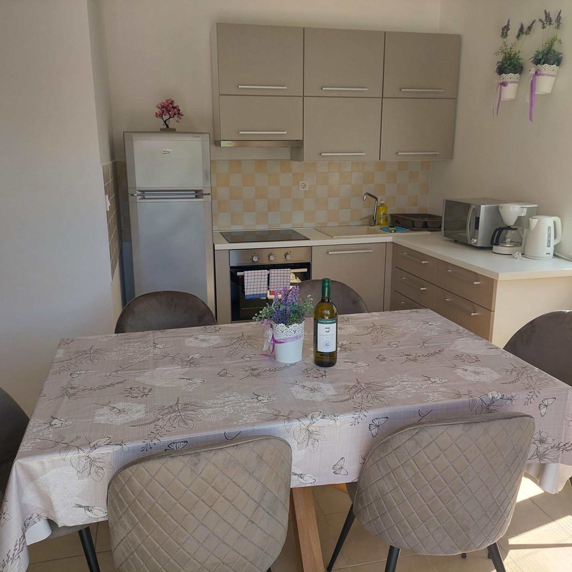 Apartmani Zec Šilo Kültér fotó